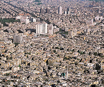 Syria Damascus overpopulated city