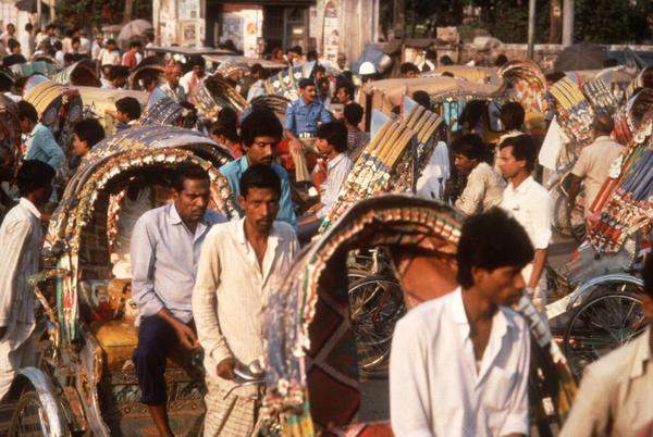india street traffic population explosion
